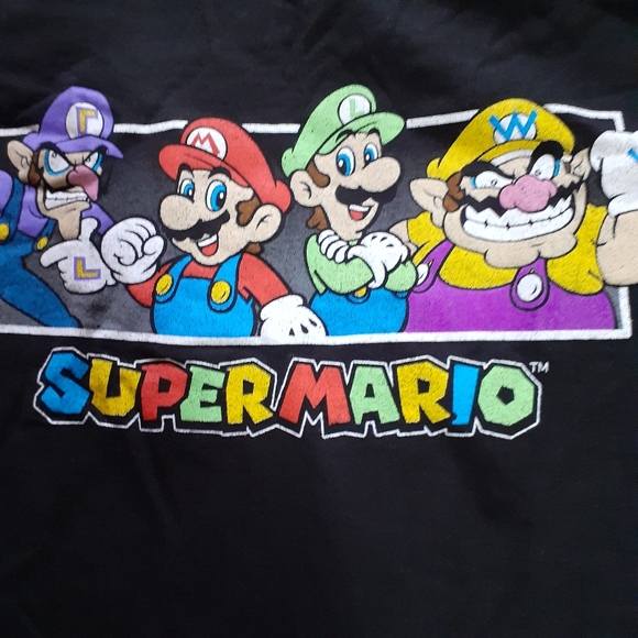 Super Mario Nintendo Shirt - Picture 2 of 6